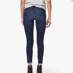 Mother Denim Size 25 • High Waisted Looker Ankle Fray Tongue in Chic.